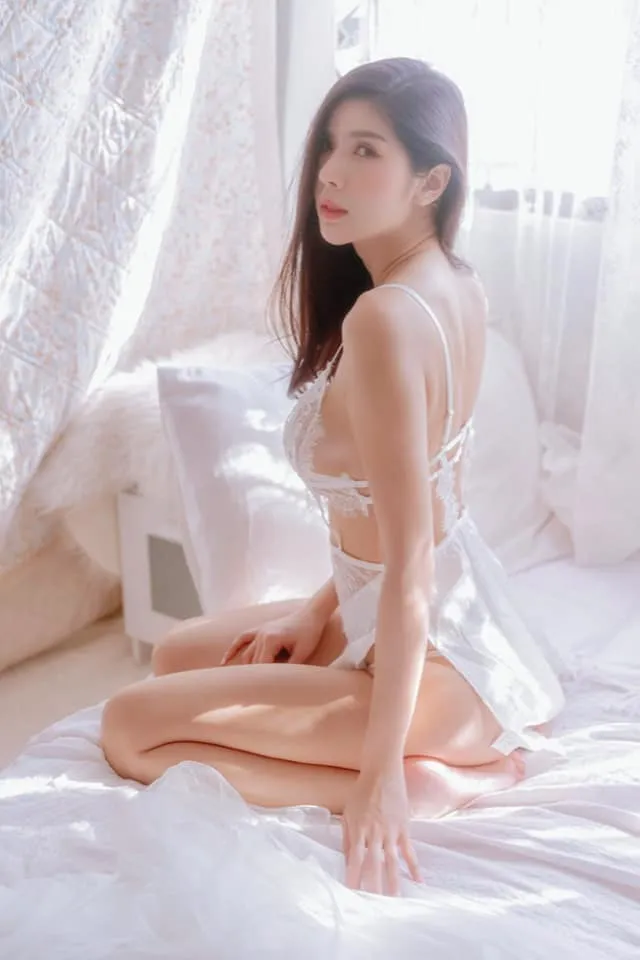 น้องมิกิ ไปรยา นางแบบสายเซ็กซี่ ตัวจี๊ด Secret’s Box สวยแซ่บไม่แพ้ใคร 15
