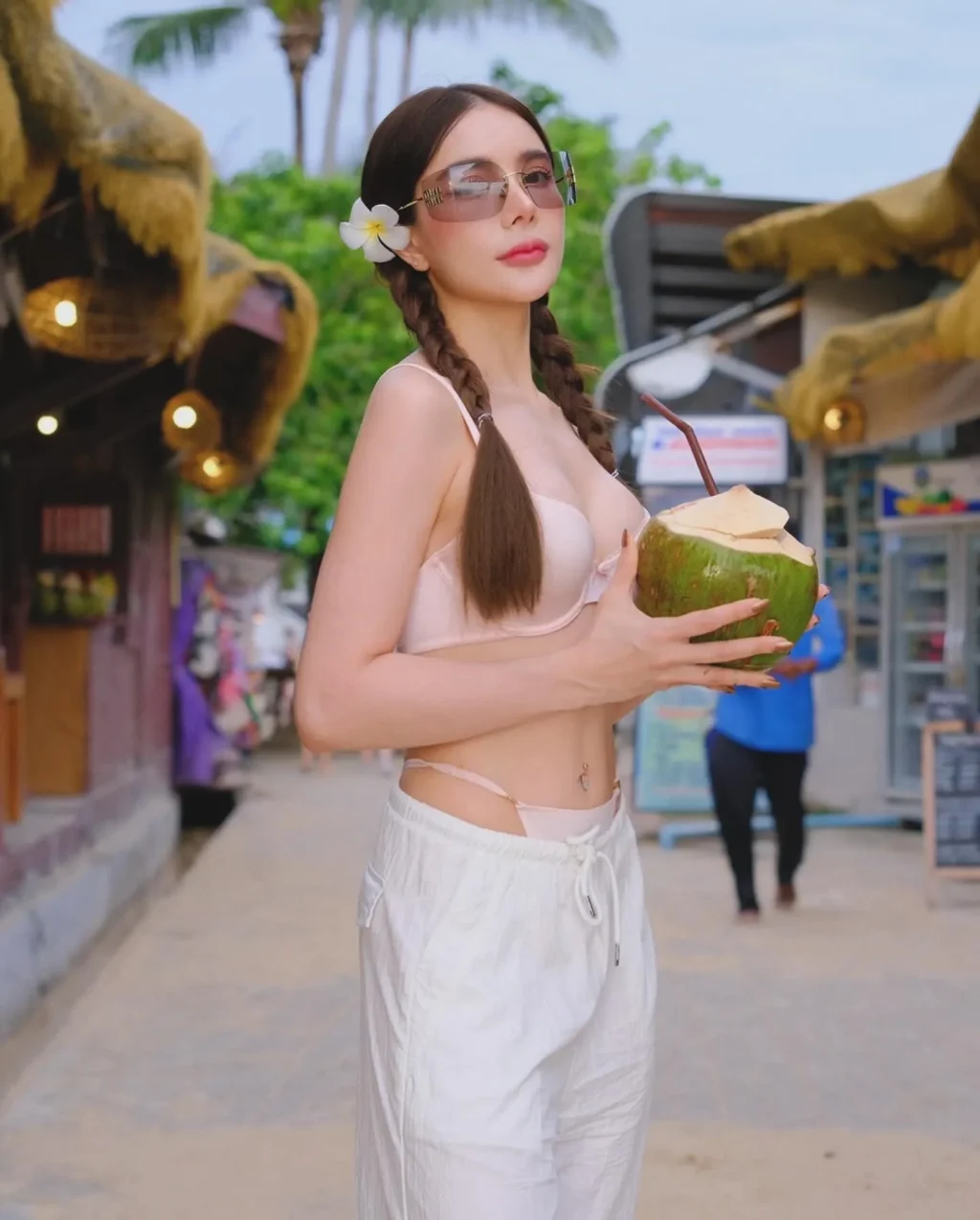 เฮเลน่า สาระการ เซ็กซี่