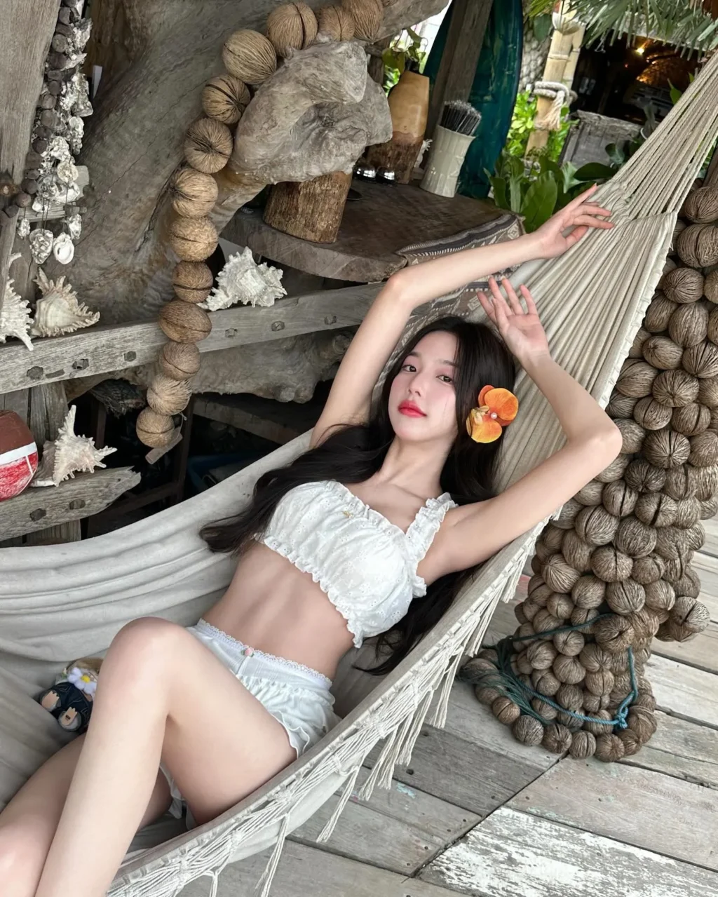 นีนี่ ชญาพัชร์ โอลี่แฟน