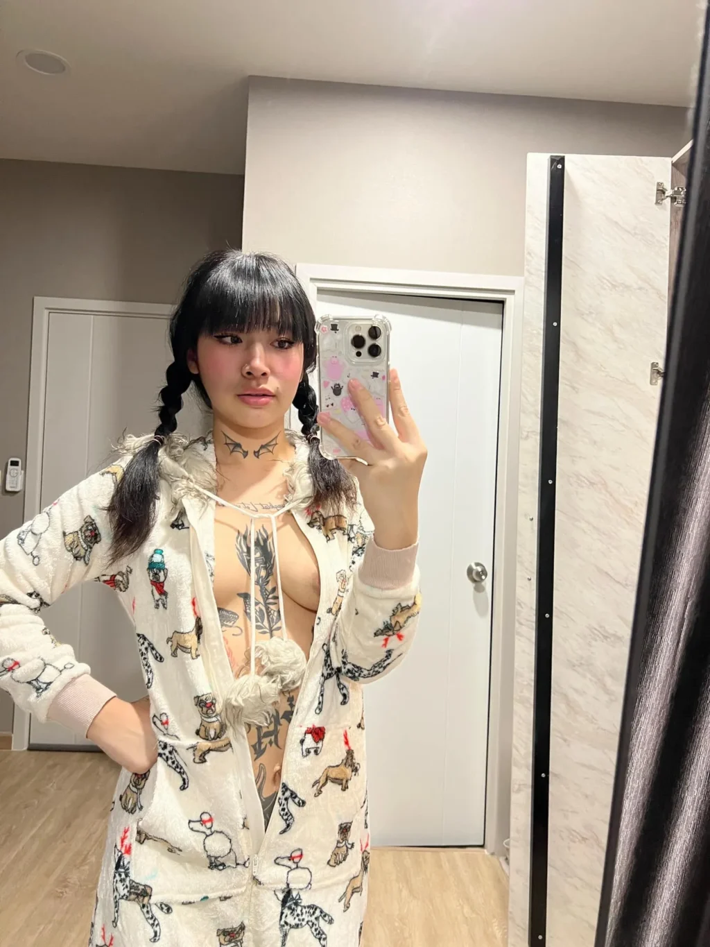 โอปอล์ Onlyfans 18+