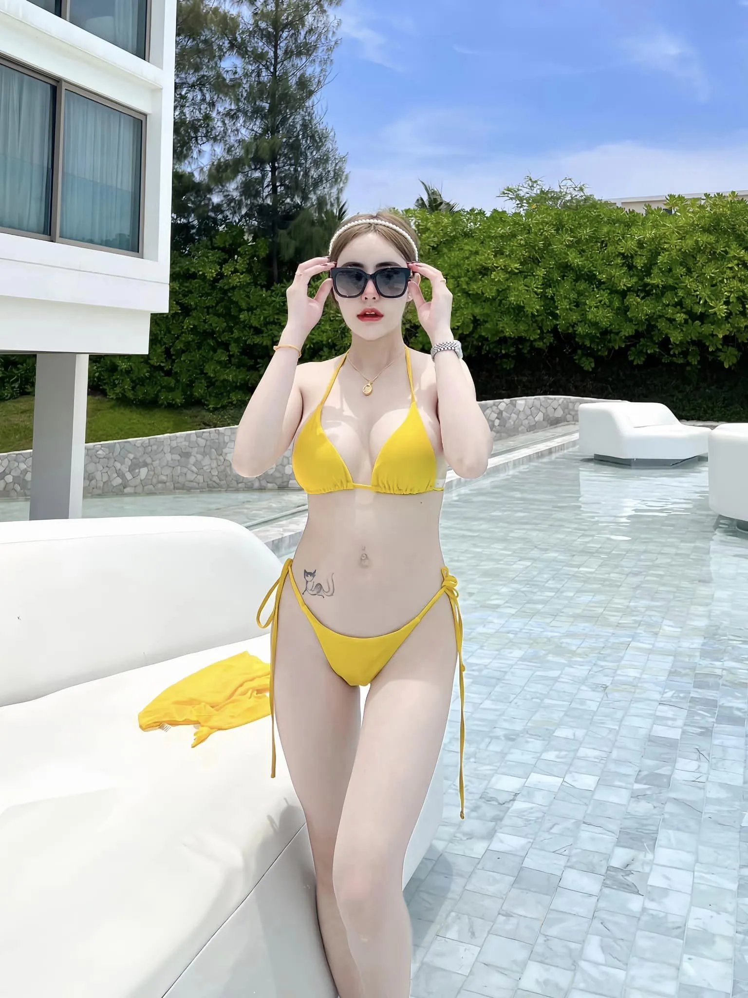 กวาง เกวลิน นางแบบเซ็กซี่สุดฮอต ผิวผ่อง หน้าหมวย สวยแซ่บทุกลุค 18+ 21